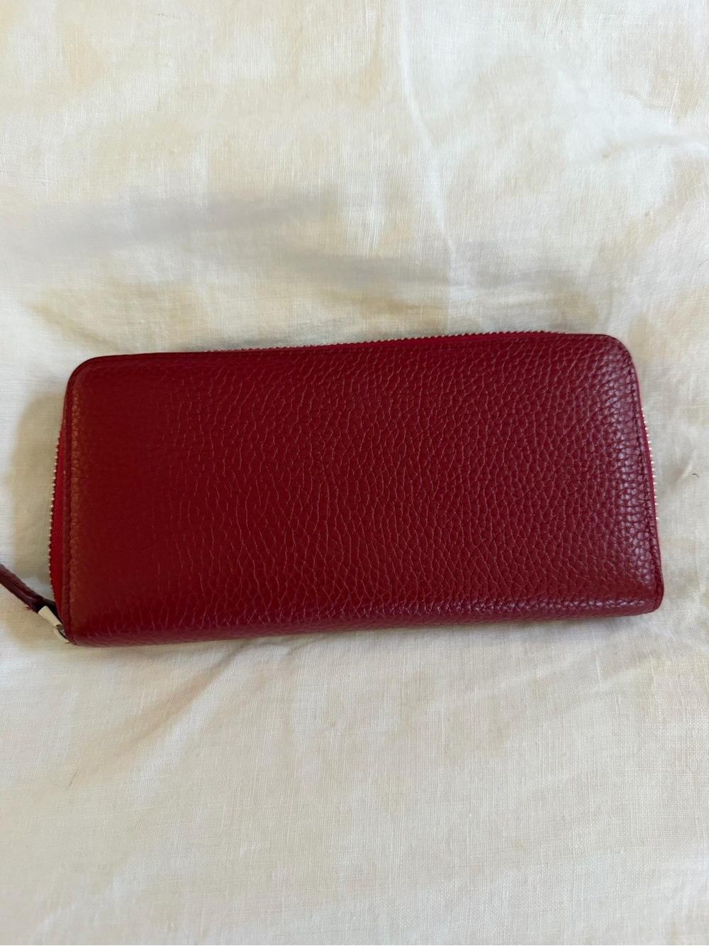 Valentino Red Rockstud Zip Wallet in Garnet Leather - Picture 2 of 3